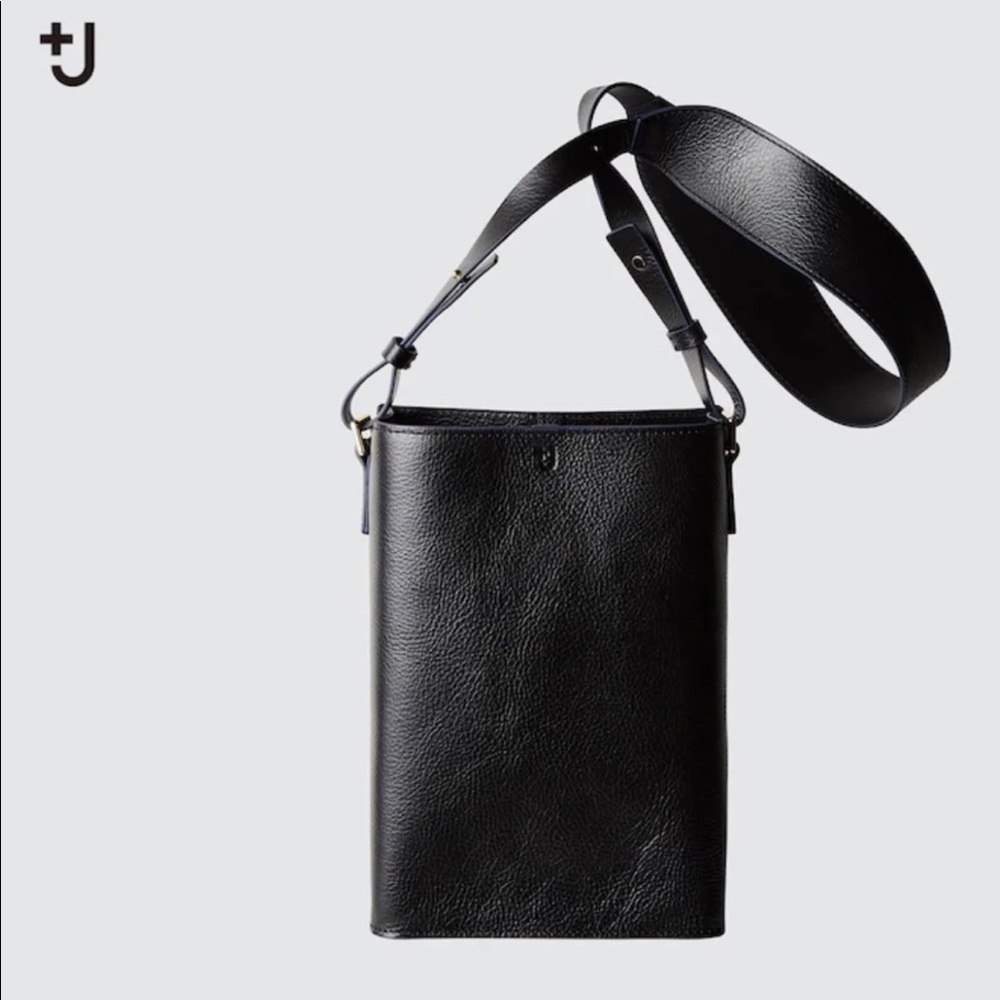 Uniqlo +J black leather shoulder bag